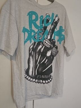 Gray Graphic Tee with Teal 'Rich Dreams' Print
